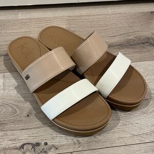 Reef Cushion Vista Sandals- size 10